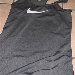 Nike medium tank